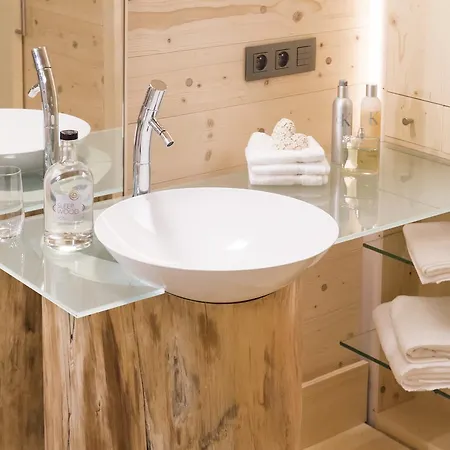 Sleepwood מלון יופן